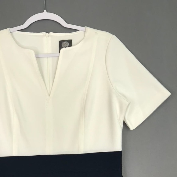 Vince Camuto Dress 8 Ivory Blue Sheath Colorblock V Neck Short Sleeve Scuba FLAW - Picture 3 of 14